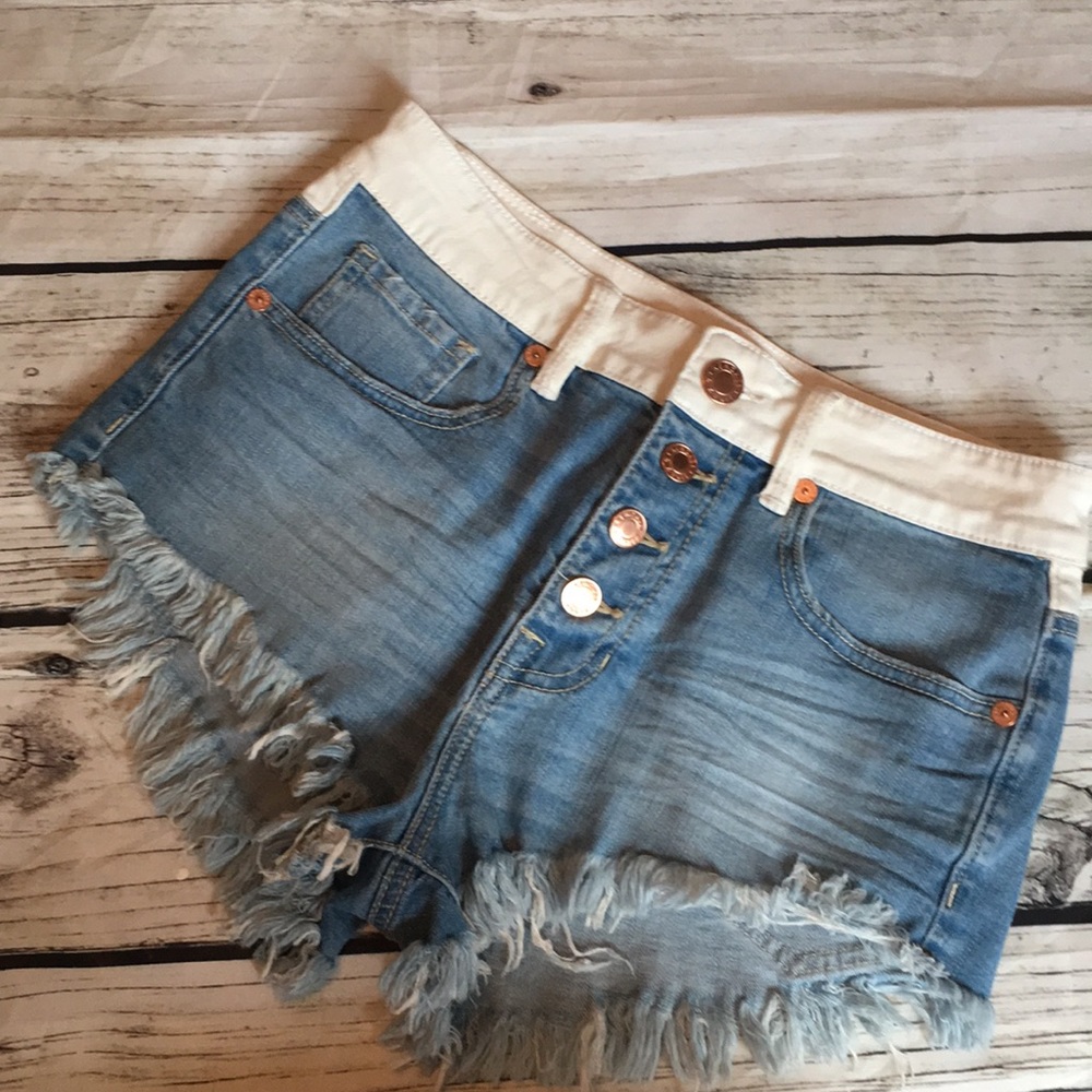 Kendall & Kylie denim jean shorts sz 5